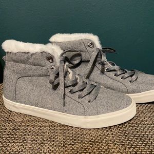 High Tops sneakers with faux fur lining